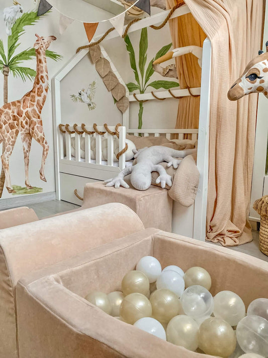 Aire de jeux en mousse avec colline et piscine micro velvet soft beige + 100 balles (or rose, or brillant, perle)