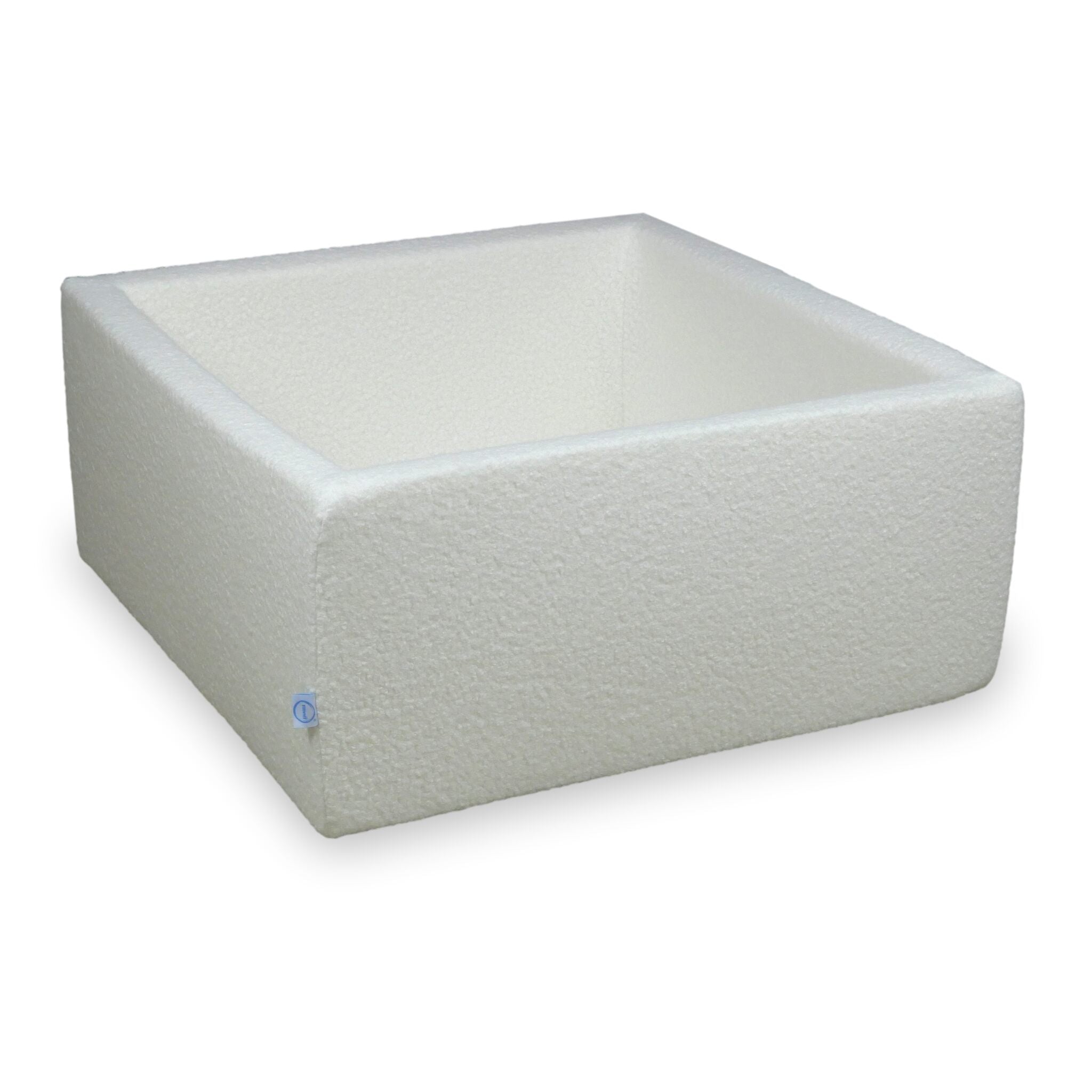 Ball pit in white boucle